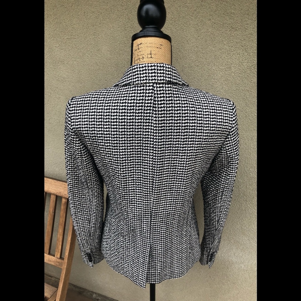 Ann Taylor Houndstooth One Button Blazer - Picture 6 of 9